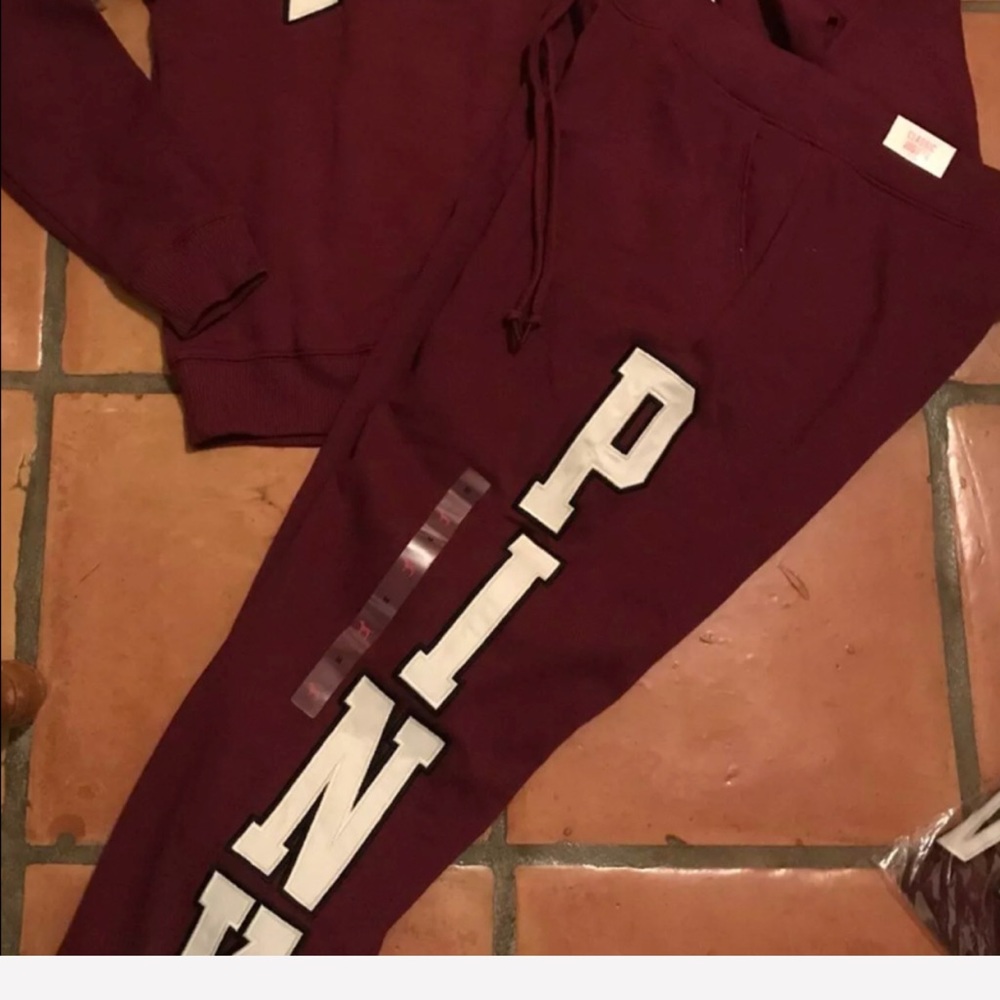 NIP VS PINK CLASSIC JOGGERS RUBY SZ MEDIUM